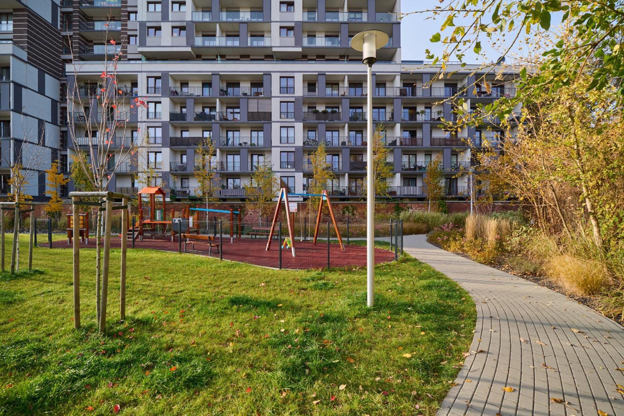 Comfortable Apartment Krakowska Wroclaw With Free Parking By Noclegi Renters Exterior photo